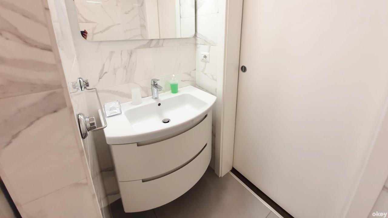 Star House - Bari Centro Apartment Bagian luar foto